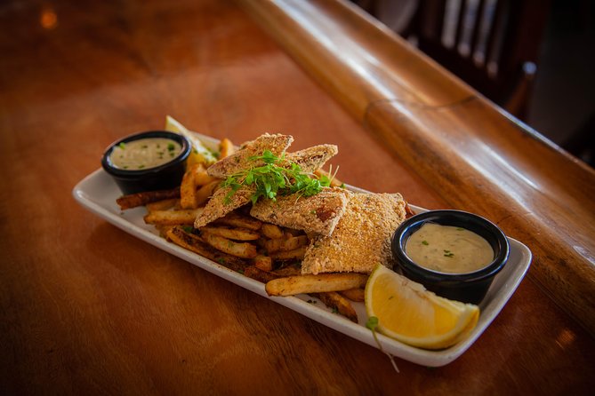 Kona Walking Food Tour - Exploring Kona’s Historic Sites: Hulihe’e Palace and Mokuaikaua Church