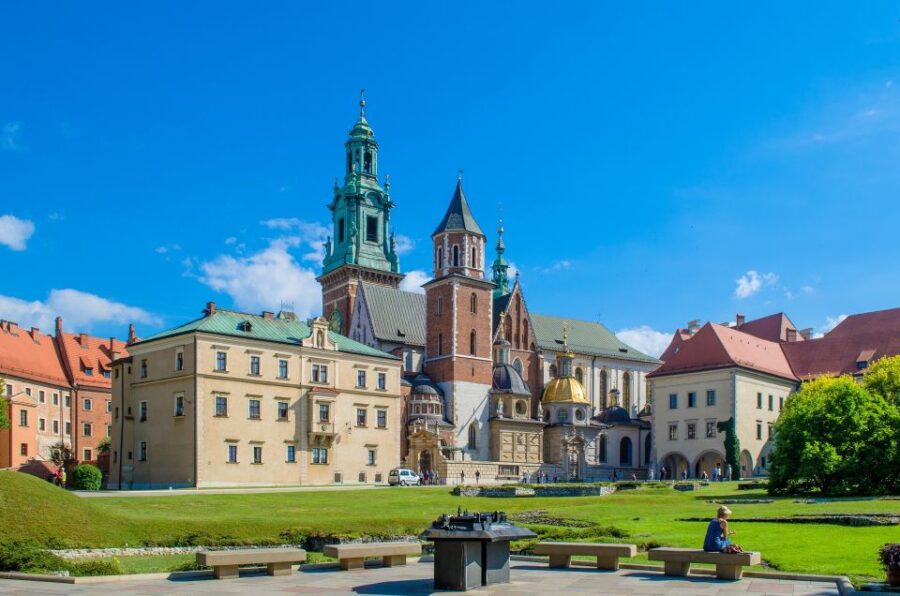 Krakow: Daily Wawel Cathedral Guided Tour with Admission - Starting Point and Meeting Details in Wawel Hill