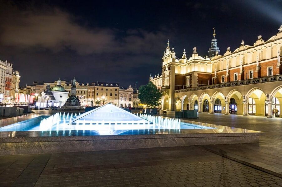 Krakow: Guided Rynek Underground & Wawel Castle, Cathedral - Exploring Krakow’s Royal Roots at Wawel Castle