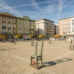 Krakow: Jewish Ghetto Guided Tour - Significance of Heroes Square and the 68 Chairs Monument