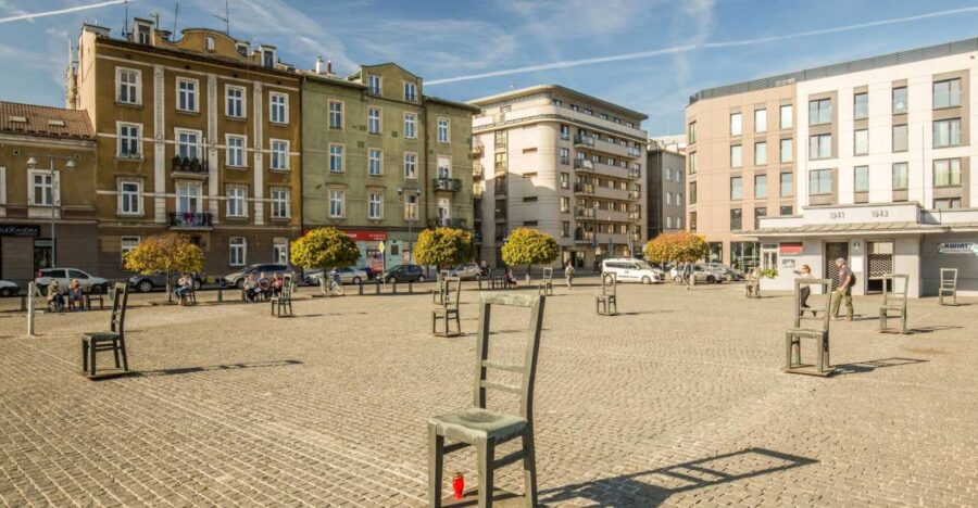 Krakow: Jewish Ghetto Walking Tour - Exploring the Remnants of the Ghetto Wall