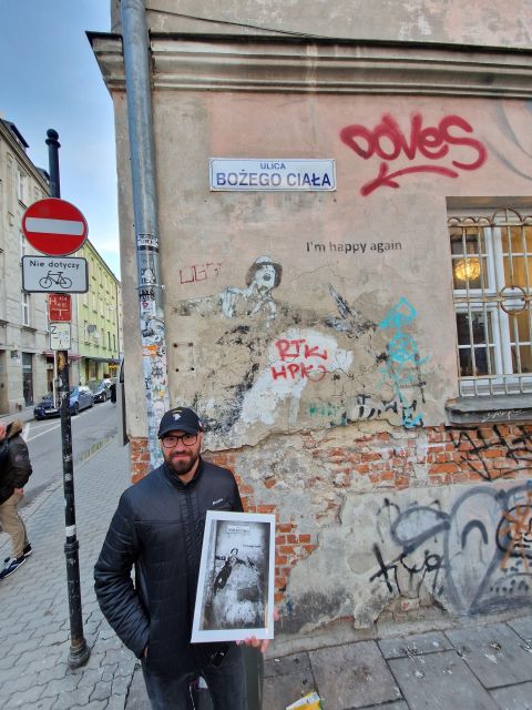Krakow: Private walking tour on the trail of street art - Exploring Krakow’s Street Art on Krupnicza Street and Forum Przestrzenie