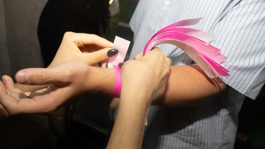 Krakow: Pub Crawl 1H Open Bar, VIP Entry & Welcome Shots - From the Adams Statue to the Heart of Krakow’s Nightlife