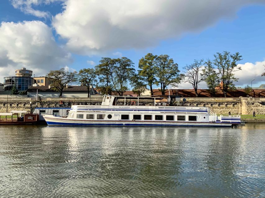 Krakow: Sightseeing Cruise by Vistula River - Key Landmarks Along the Vistula River