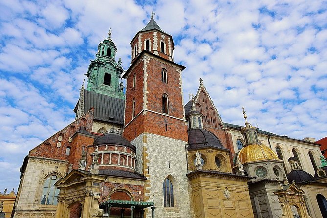 Krakow: Wawel Castle Guided Tour with Skip-The-Line Entry - Starting Point and Tour Duration
