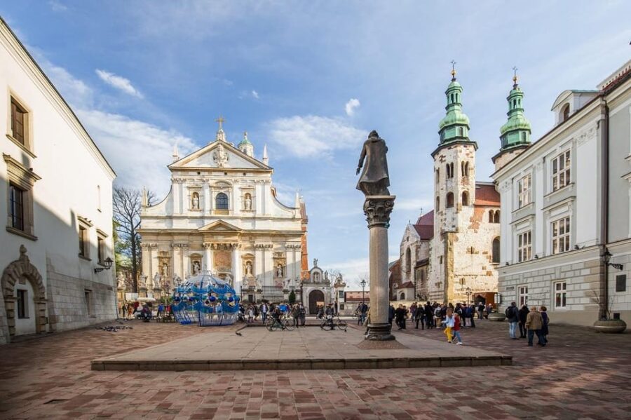 Krakow's Old Town, St. Mary's Basilica & Rynek Underground - Starting at Krakow’s Historic Market Square