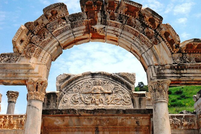 Kusadasi Ephesus Full Day Tour With Lunch & Professional Guide - Enjoy a Relaxing Lunch Break at a Local Restaurant in Selcuk