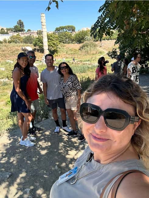 Kusadasi: Ephesus, Pigeon Island & Turkish Bath Tour - Enjoy a Traditional Turkish Lunch in Selçuk