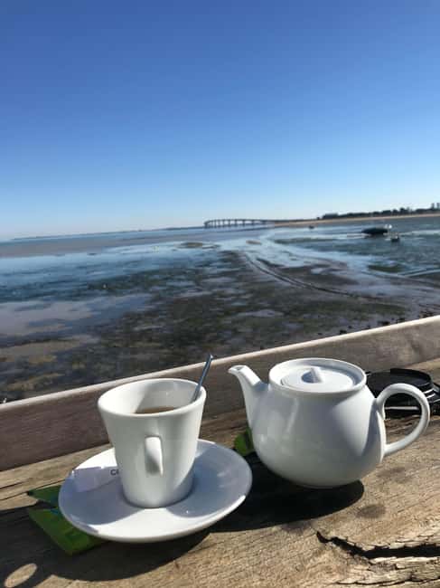 La Flotte : French lesson in a café and guided tour. - La Flotte: A Picture-Perfect Village on Île de Ré