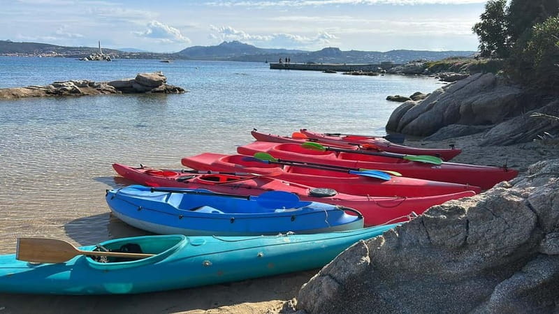 La Maddalena: Kayak Tour with Guide - Meet at La Maddalena Diving Center for a Smooth Start