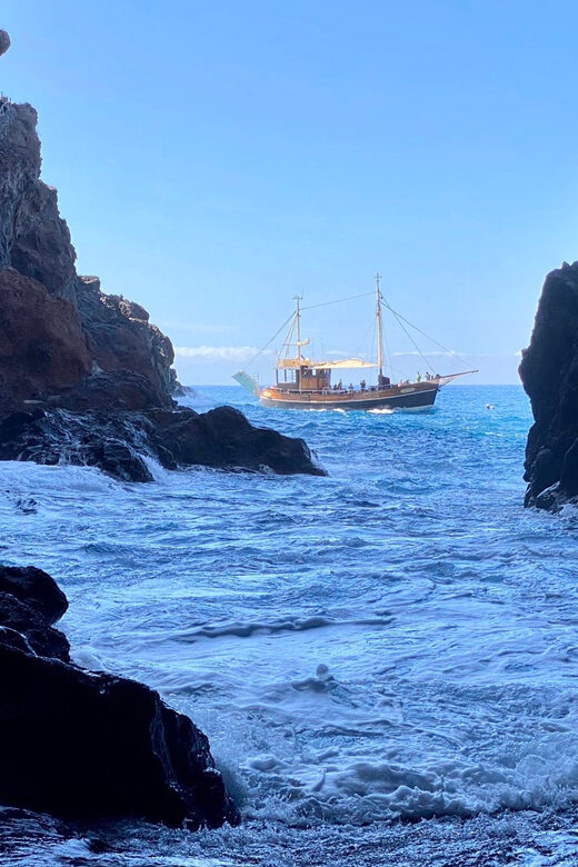 La Palma: 4 Stunden Bussard Classic Tour - Discover La Palma’s Coastal Highlights on a Classic Boat Tour