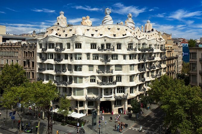 La Pedrera Guided Tour with Fast Track Access - The Exterior of Casa Milà: A Seaside-Inspired Façade