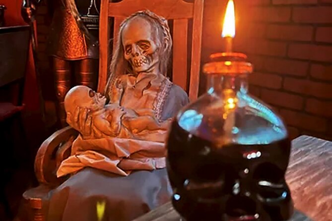 La Roma and Condesa Spooky Legends, Drinks and Taco Tour - Haunting Tales and Historic Architecture at La Casona de los Santos y Demonios