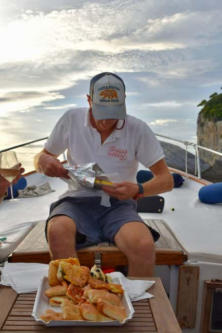 La Spezia: Dream Boat Tour to Cinque Terre - Convenient Meeting Points and Accessibility