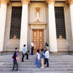 LA: Warner Bros. Studio Hollywood & Hop-On Hop-Off Package - Beverly Hills and Rodeo Drive Highlights