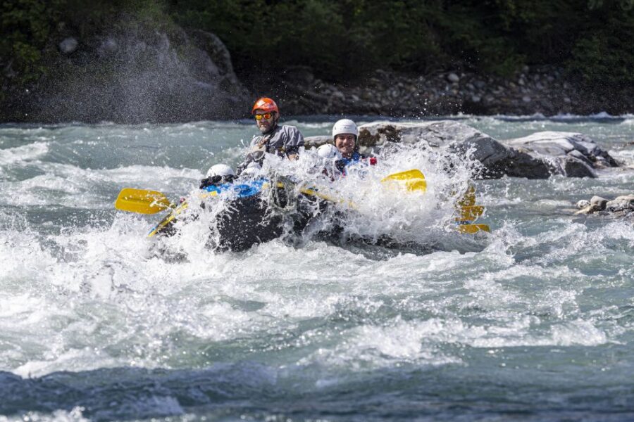 Laax, Flims, Ilanz: Vorderrhein Rafting (half day) - Starting Point at Ilanz Train Station