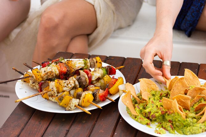 Laguna Grill - Private Boat with on-board BBQ and Drinks Included - Starting Point at Casa China Bacalar