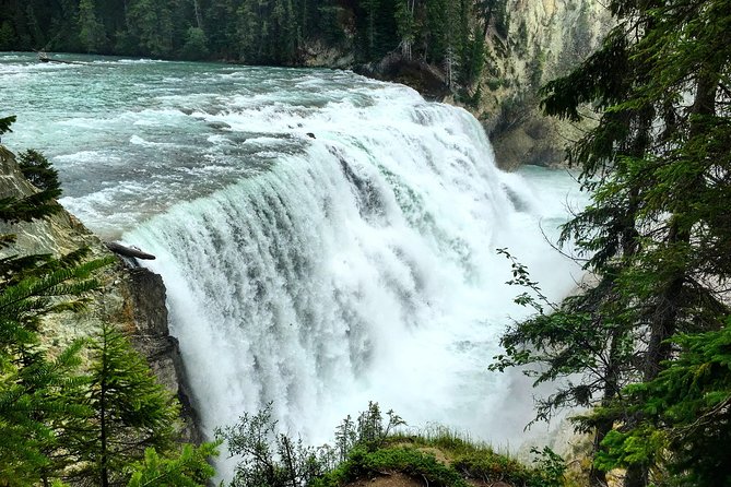 Lake Louise, Moraine Lake & Yoho Waterfalls from Golden BC Tour - Discover Yoho National Park’s Waterfalls and Scenic Lakes