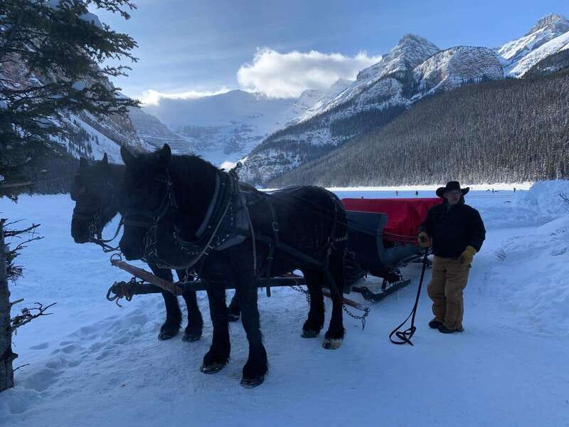 Lake Louise Winterland Tour - Exploring Lake Louise’s Frozen Lakeshore