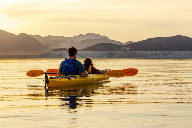 Lake Mead: Sunset Kayaking Tour with Dinner and Campfire - Starting Point at Hemenway Harbor on Lake Mead
