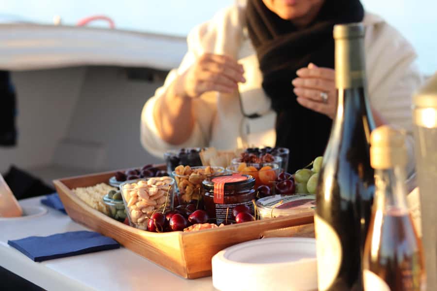 Lake Tahoe: Sunset Wine Tasting and Appetizers Cruise - Curated Wine Selections and Appetizer Pairings