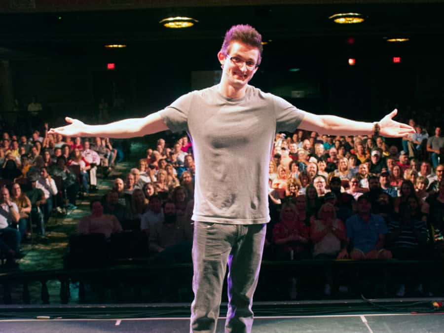 Las Vegas: An R-Rated Magic Show - How This Show Breaks the Norm of Traditional Vegas Magic Acts