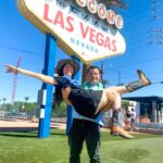 Las Vegas: Las Vegas Sign + 7 Magic Mountains + Photoshoot - The Iconic “Welcome to Fabulous Las Vegas” Sign Experience