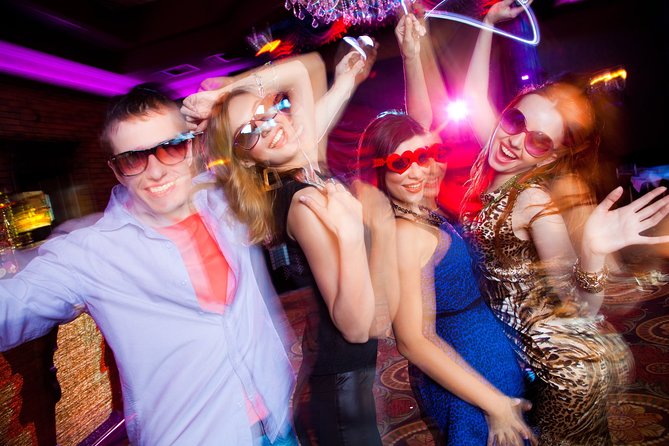 Las Vegas Party Bus Club Crawl - Visiting Top Vegas Nightclubs in One Night