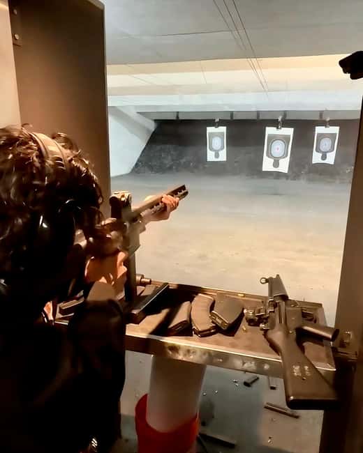 Las Vegas: SAS Shooting Range Experience - Weapons and Equipment Included in the Package