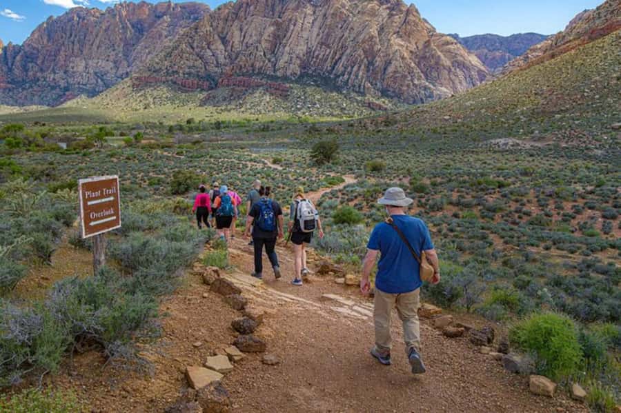 Las Vegas: Spring Mountain Ranch Hike & Happy Hour - Tour the Historic Ranch House with Volunteer Docent Insights