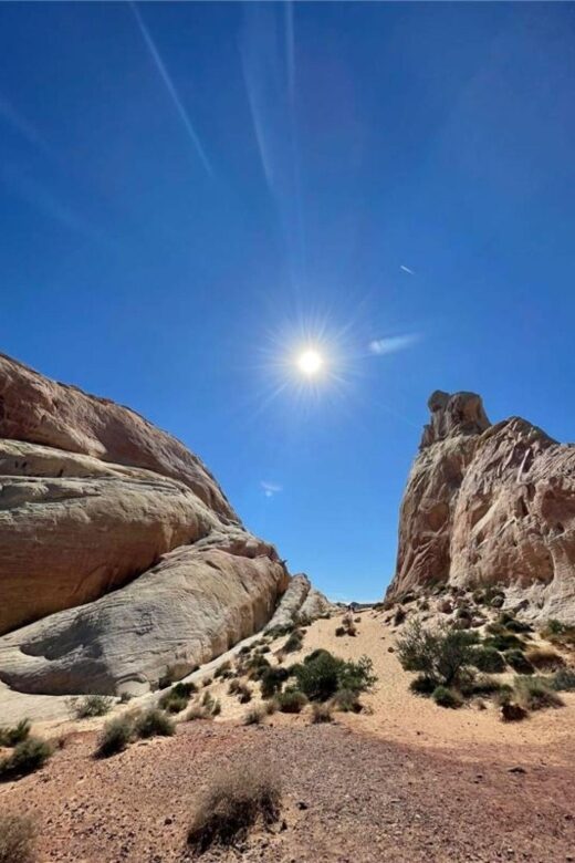 Las Vegas: Valley of Fire Guided Tour in Spanish - Convenient Pick-Up and Small Group Experience