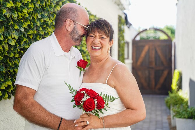 Las Vegas Wedding at The Little Vegas Chapel including Limousine Transportation - Personalizing Your Wedding Ceremony at The Little Vegas Chapel