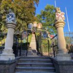 Leiden: Historical and Fun City Tour in German, English, or Dutch - Exploring Leiden’s Most Beautiful Canals and Courtyards