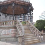 Leon: City Center Guided Tour with Nieve de Garrafa Tasting - The Significance of the Expiatorio in León