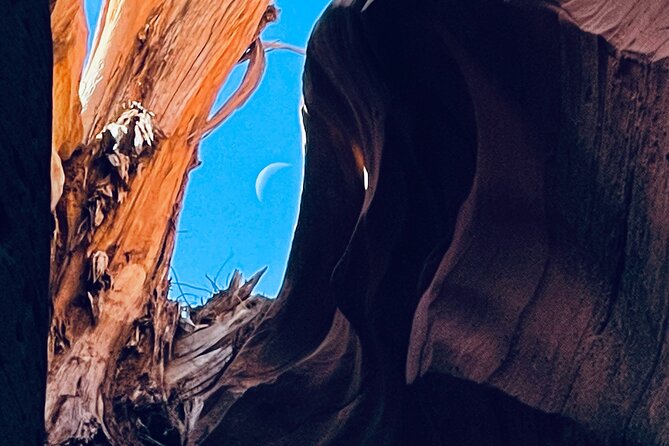 Ligai Si Anii Canyon Tour through Antelope Canyon - The History and Formation of Ligai Si Anii Canyon