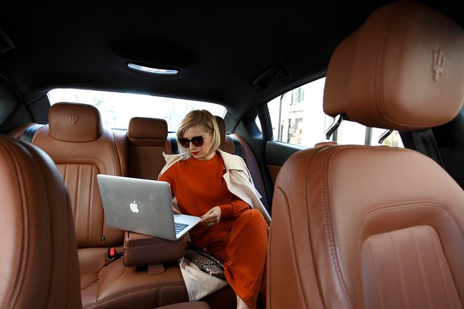 LINATE - MILANO airport transfer with private Luxury Car - The Experience of a Private Luxury Transfer in Milan