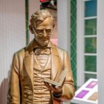 Lincoln Assassination Tour with Ford's Theatre and Petersen House - Inside Fords Theatre: Artifacts and the Scene of the Crime