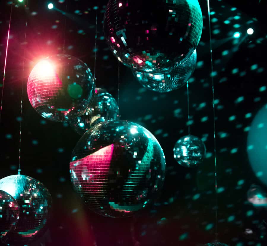 Lincoln, USA: 90's vs Y2K New Year's Party at Bally's - Unmatched Entertainment Featuring Magic and Mentalism