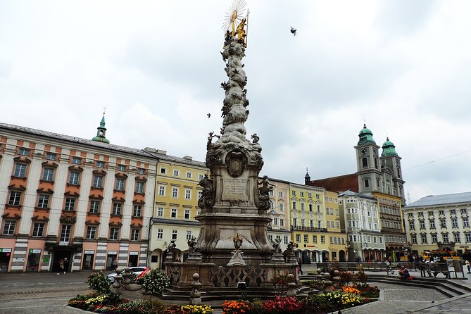Linz Private Walking Tour With A Professional Guide - Discover the Architectural Wonders: Mariendom and Old Cathedral