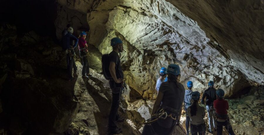 Lisbon: Caving in Arrábida Natural Park, Setubal, Sesimbra - Starting Point Behind "Anicha-Bar" Beach Restaurant