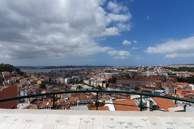 Lisbon City Tour 2 hours (Máx 6 pax) - Riding Through Lisbon’s Historic Baixa District