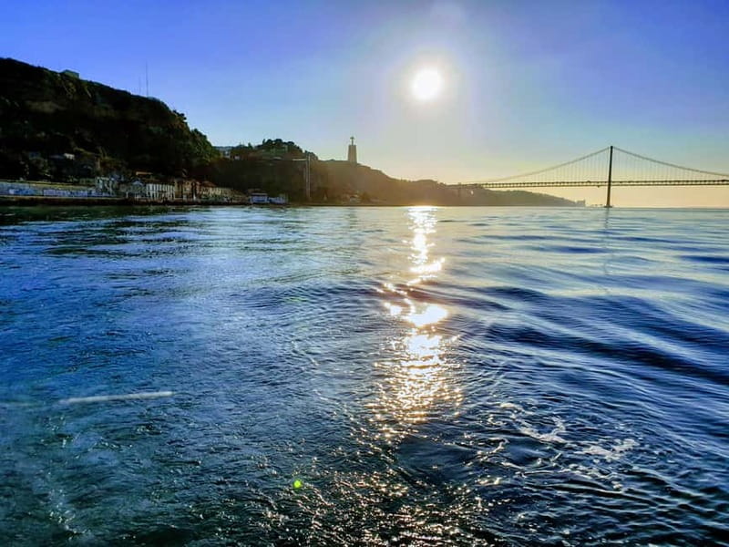 Lisbon: Daytime or Sunset Boat Cruise with History and Wine - Exploring Lisbon’s Monuments from the Water