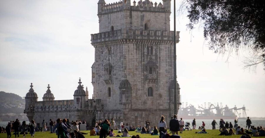 Lisbon Express :Half Day City Discovery Private Tour - Starting at Lisbons Central Location