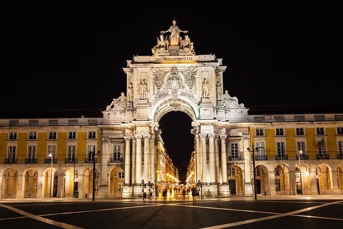 Lisbon Night Tour - The Beauty of Lisbon’s Nighttime Panoramas