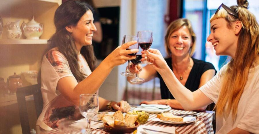 Lisbon: Private Evening Tour with Drinks & Bites in Alfama - Meeting in Alfama: Starting the Night at Farmácia da Mouraria