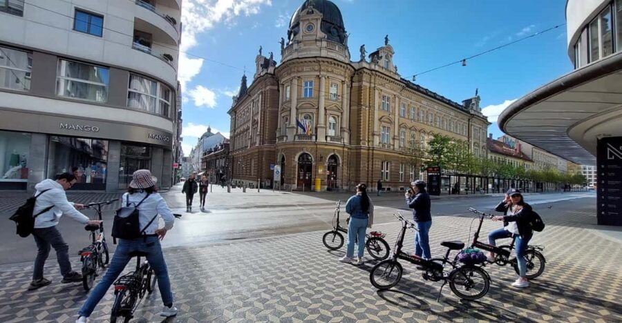 Ljubljana Sightseeing Tour by E-bikes - Starting Point at Congress Square in Ljubljana