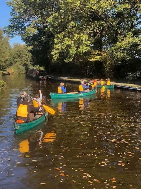 Llangollen: Canoe Hire on the Llangollen Canal - Exploring the Llangollen Canal from the Water