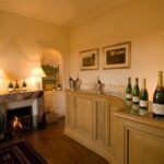 Loire Valley Chambord Castle and Wine Tasting from Paris - Starting the Day with Hotel Pickup and Scenic Drive