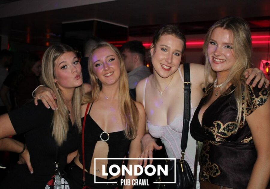 London: Central London Pub Crawl with Drink Deals - Exploring Five Diverse Bars and Clubs