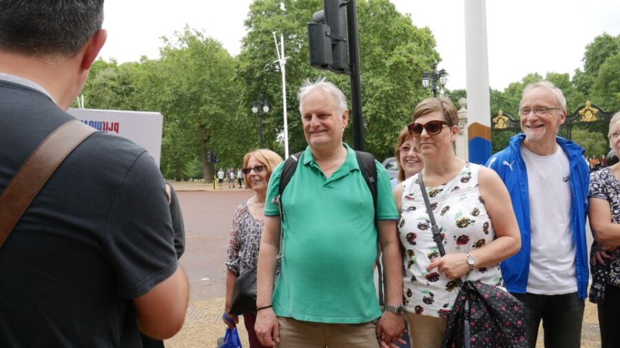 London: Downton Abbey Guided Walking Tour - Starting Point at Temple Underground Station for Easy Access